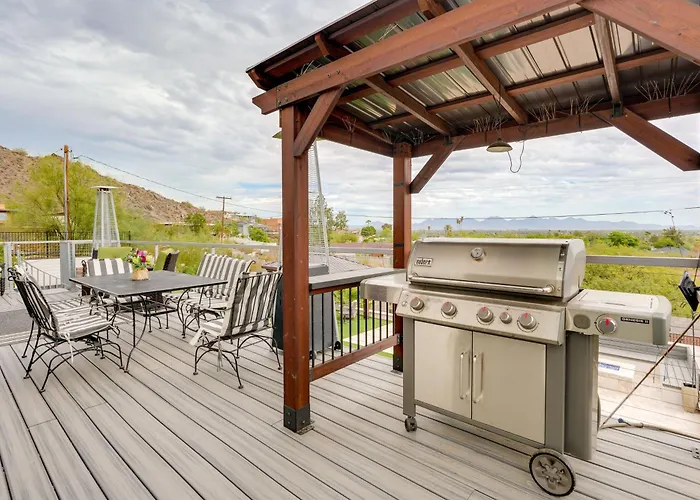 Group-friendly Desert Escape! Putting Green, Pool Holiday home Phoenix