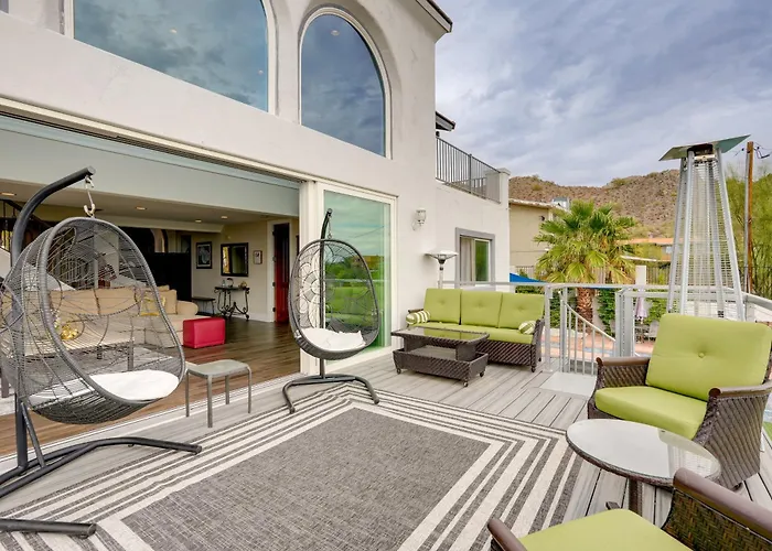 Group-friendly Desert Escape! Putting Green, Pool Holiday home